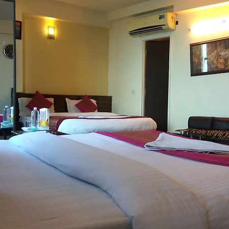 Airport Hotel Port View New Delhi Buitenkant foto