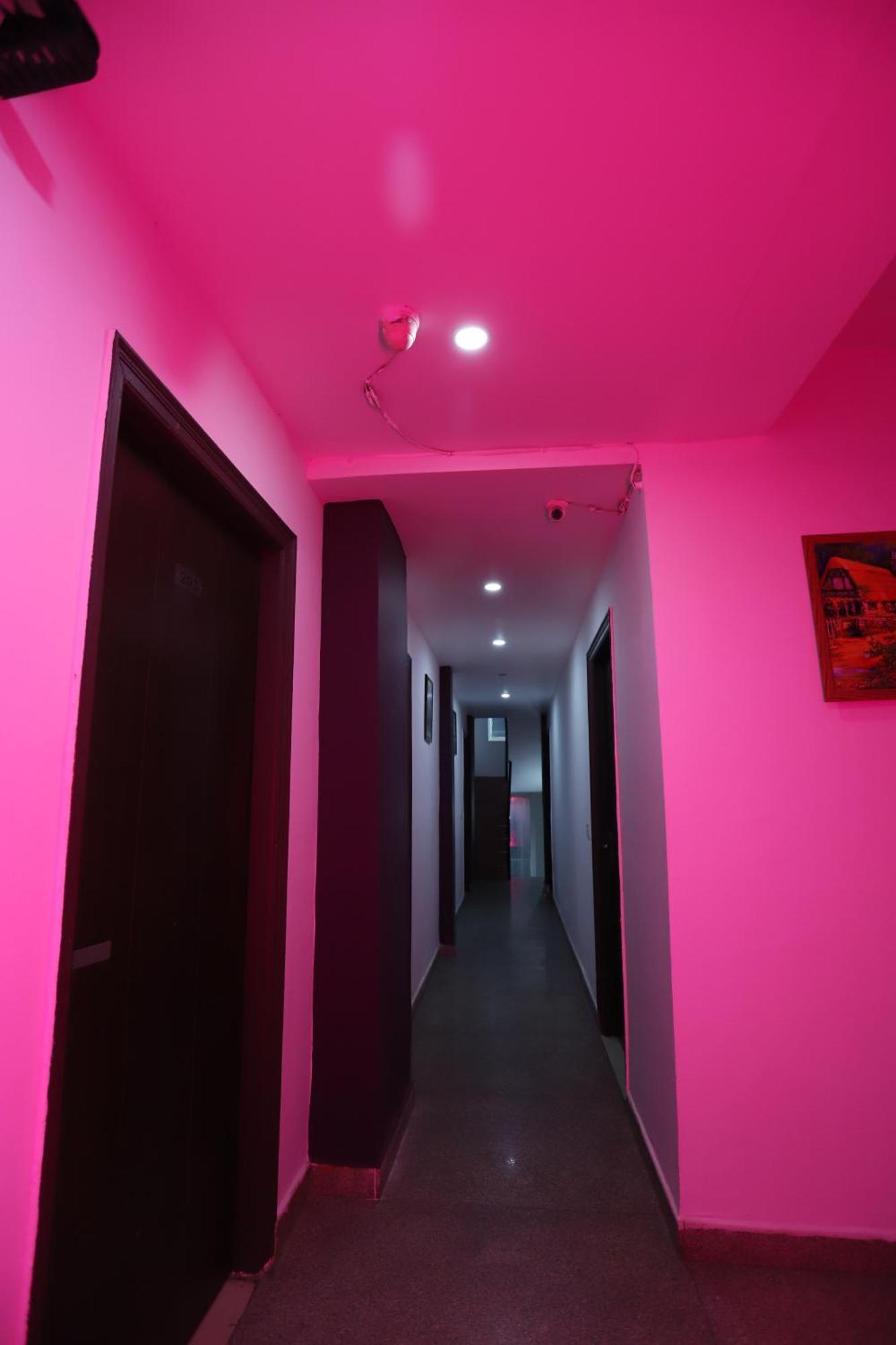 Airport Hotel Port View New Delhi Buitenkant foto