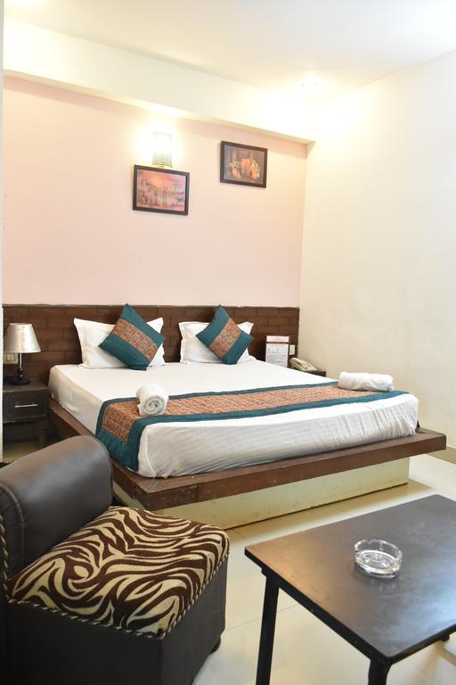 Airport Hotel Port View New Delhi Buitenkant foto