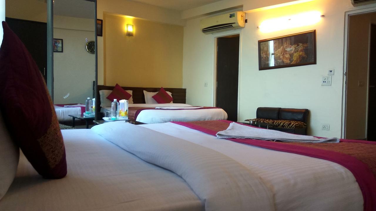 Airport Hotel Port View New Delhi Buitenkant foto
