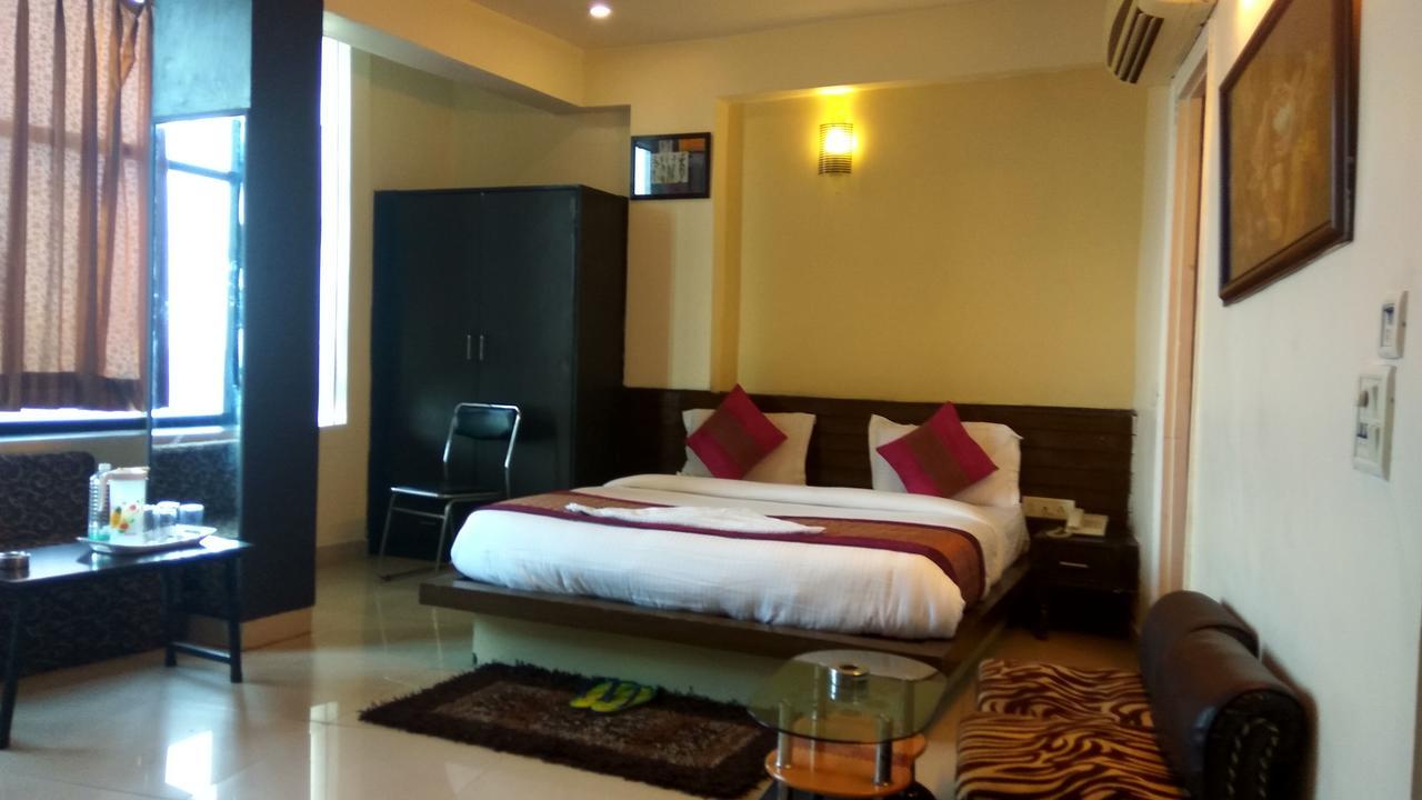 Airport Hotel Port View New Delhi Buitenkant foto