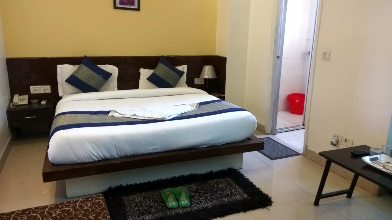 Airport Hotel Port View New Delhi Buitenkant foto